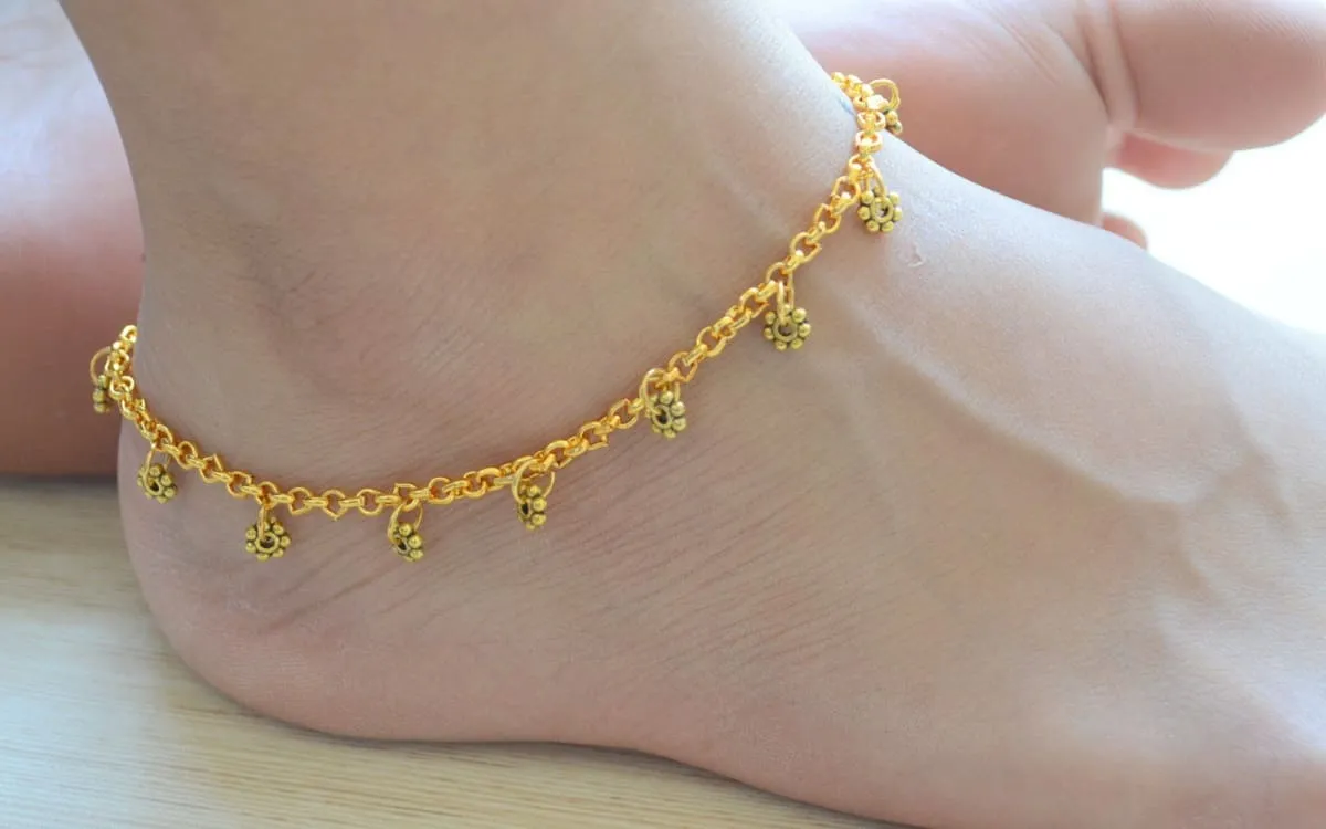 Dainty Floral Anklet, Beaded Flower Ankle Bracelet, Traditional Indian Payal, Gift for Women