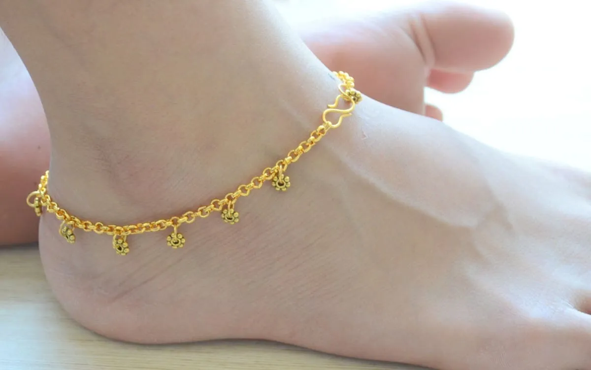 Dainty Floral Anklet, Beaded Flower Ankle Bracelet, Traditional Indian Payal, Gift for Women