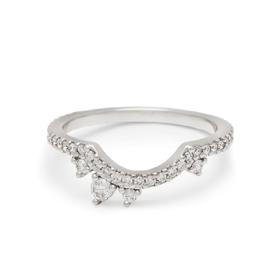 Diamond Dusted Meridian Scallop Band - 14k Gold & White Diamonds