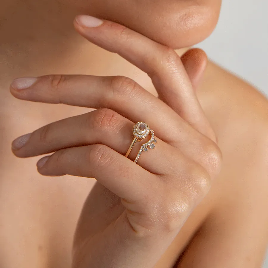 Diamond Dusted Meridian Scallop Band - 14k Gold & White Diamonds