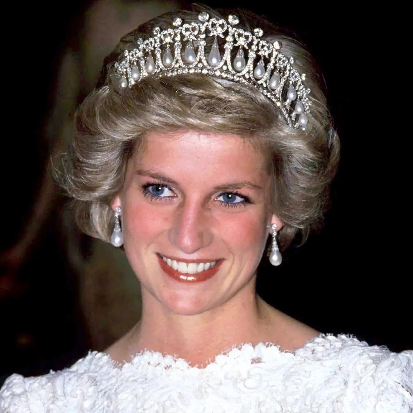 "Diana" - Silver Pearl and Cubic Zirconia Bridal Tiara