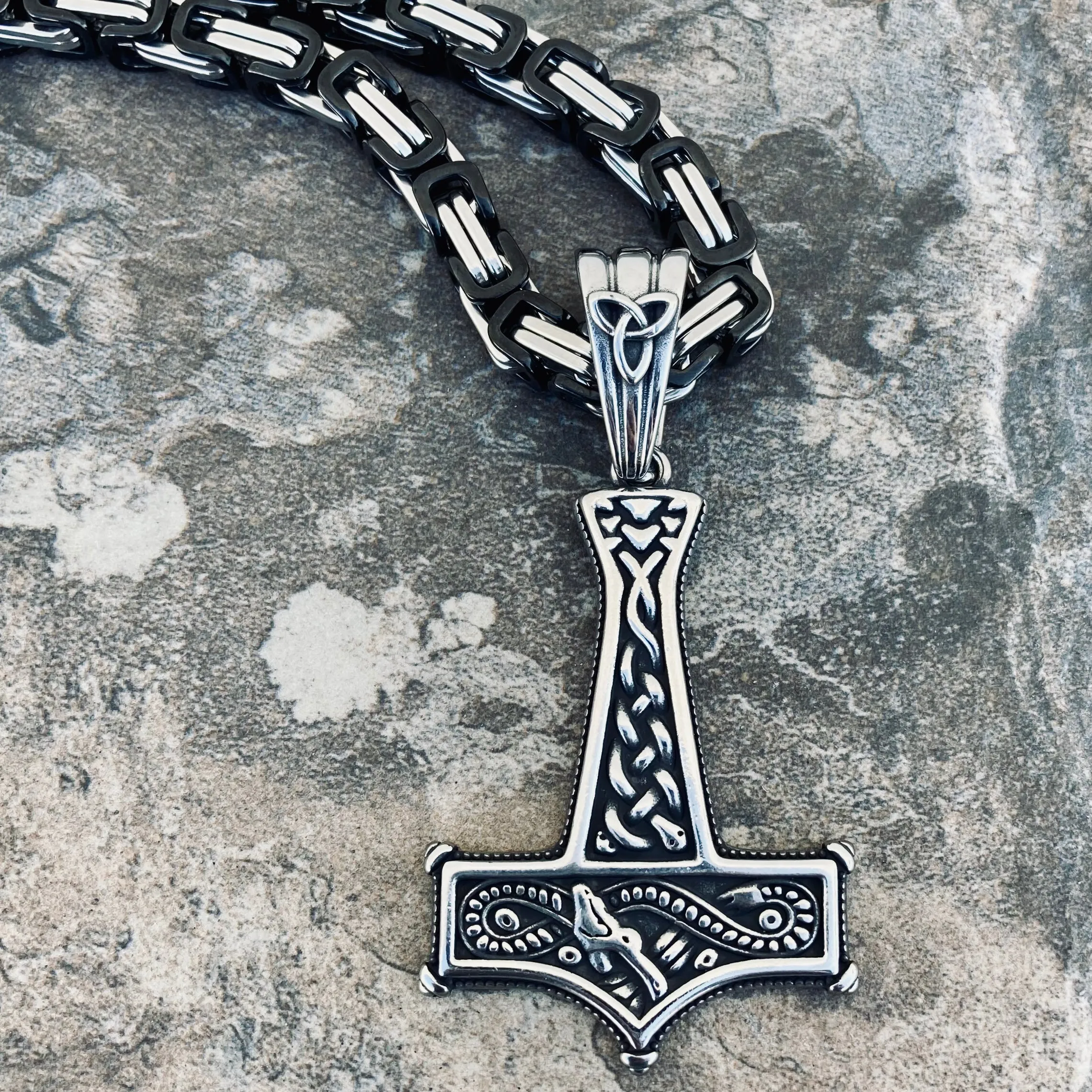 Thor's Hammer Pendant - Necklace (805)