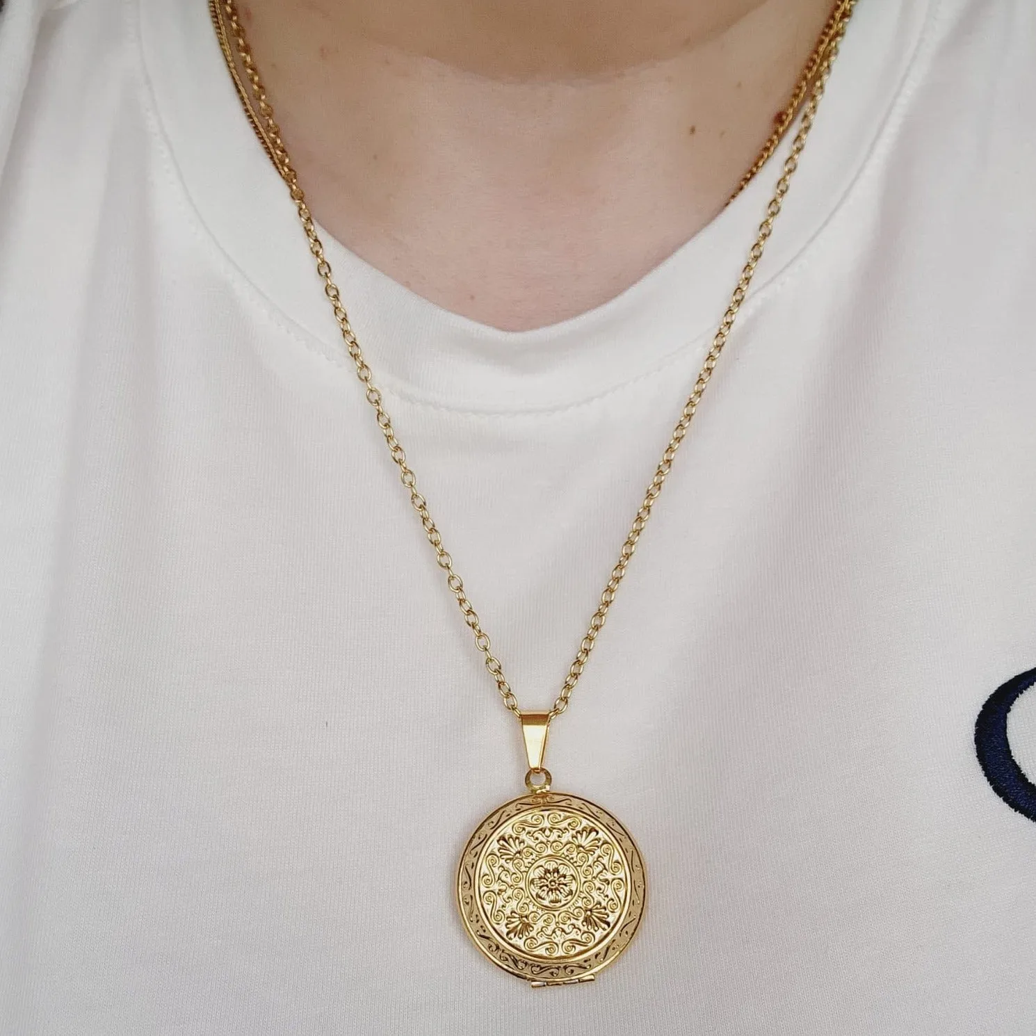 Vintage Relicario Gold Necklace